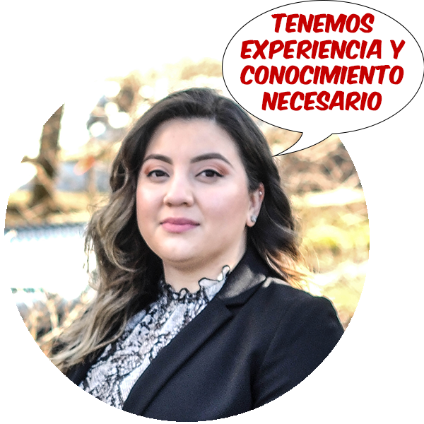 Karen Hernandez Galeas, posando con un saco negro, y un paisaje de bosque borroso atras de ella con una burbuja de texto que dice -Tenemos experiencia y conocimiento necesario.- en letras rojas.
